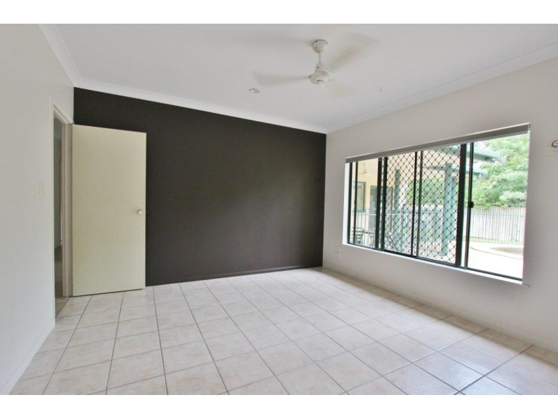 3 Helsdon Close, Clifton Beach QLD 4879