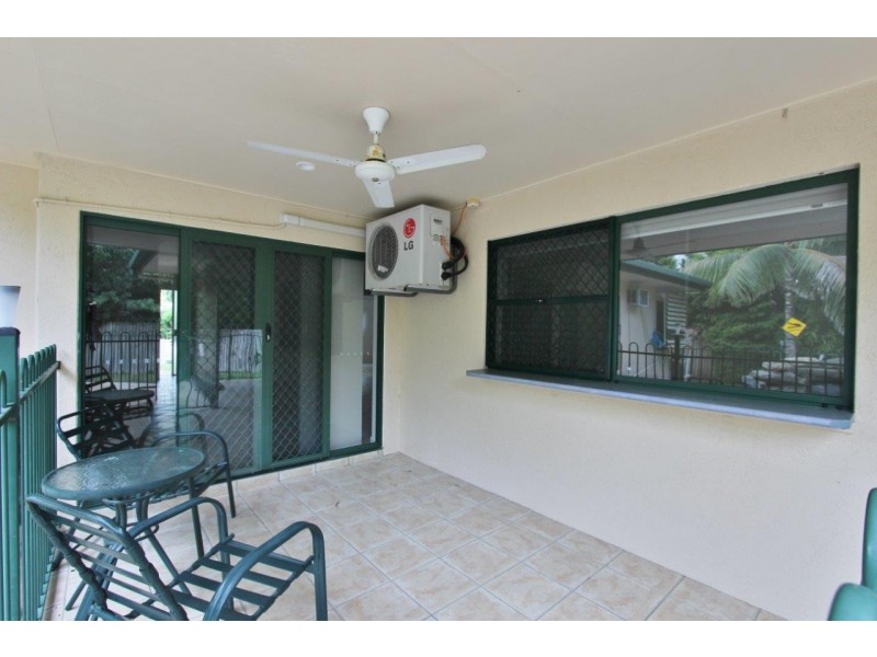3 Helsdon Close, Clifton Beach QLD 4879
