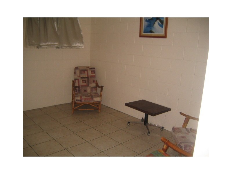 2/21 Endeavour Road, Clifton Beach QLD 4879