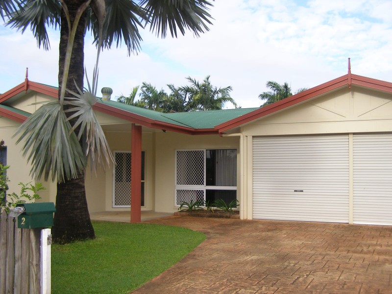 2 Jasmine Street, Redlynch QLD 4870