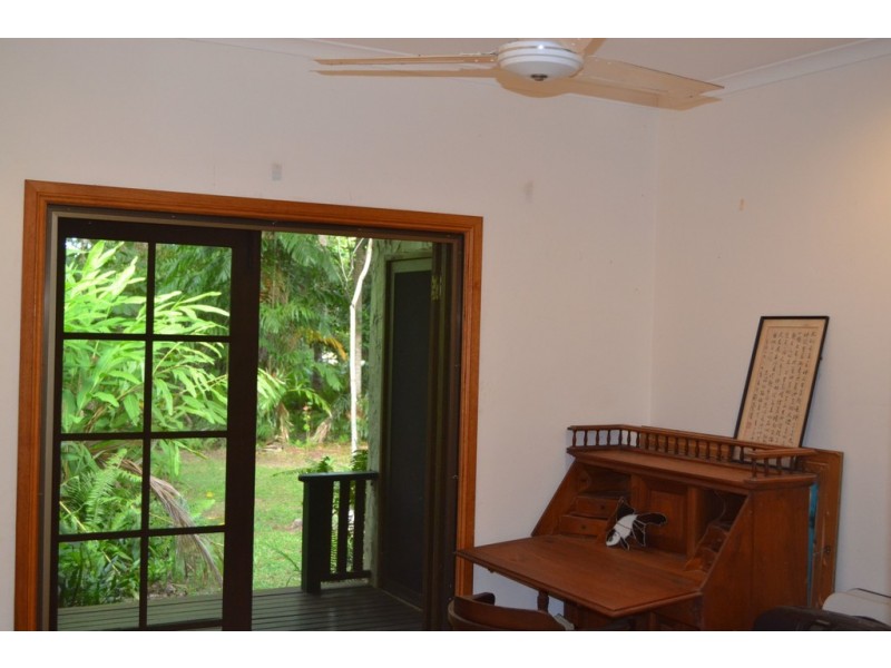 17-19 Stevens Street, Clifton Beach QLD 4879