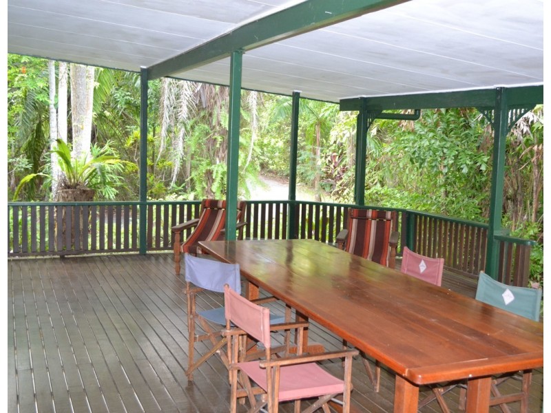 17-19 Stevens Street, Clifton Beach QLD 4879