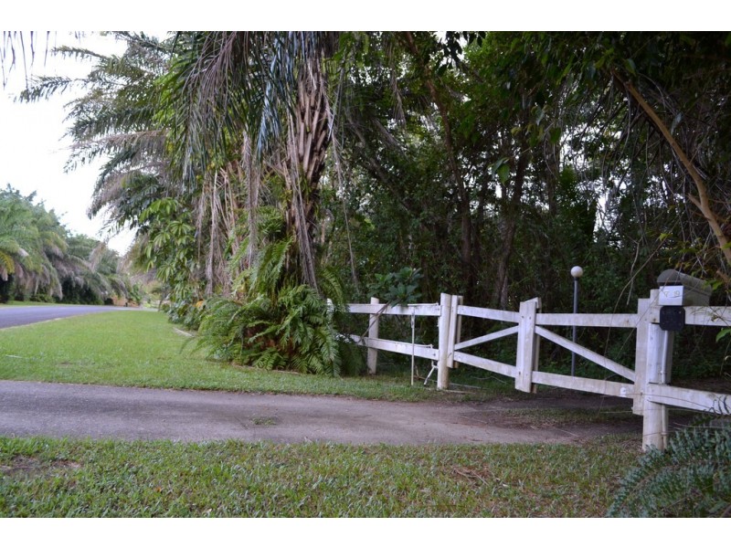 17-19 Stevens Street, Clifton Beach QLD 4879