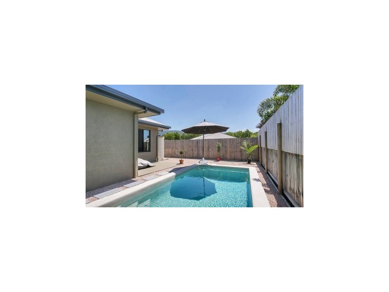 10 Como Close, Kewarra Beach QLD 4879