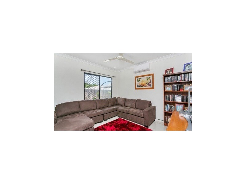 10 Como Close, Kewarra Beach QLD 4879