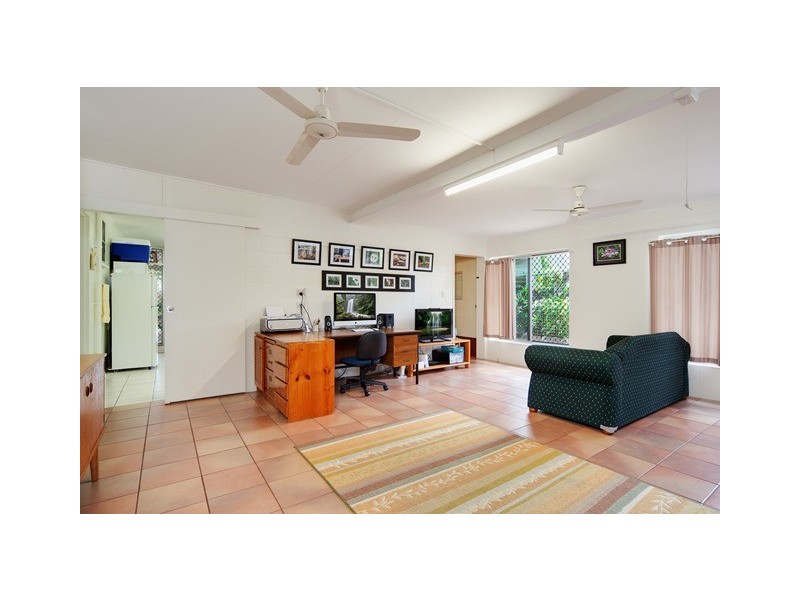14 Cambrian Avenue, Smithfield QLD 4878
