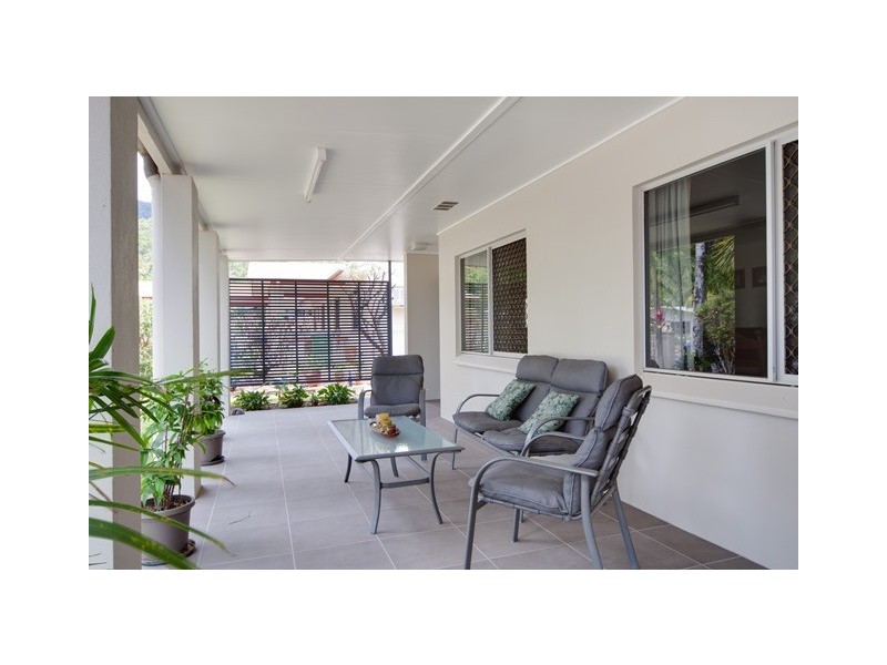 14 Cambrian Avenue, Smithfield QLD 4878