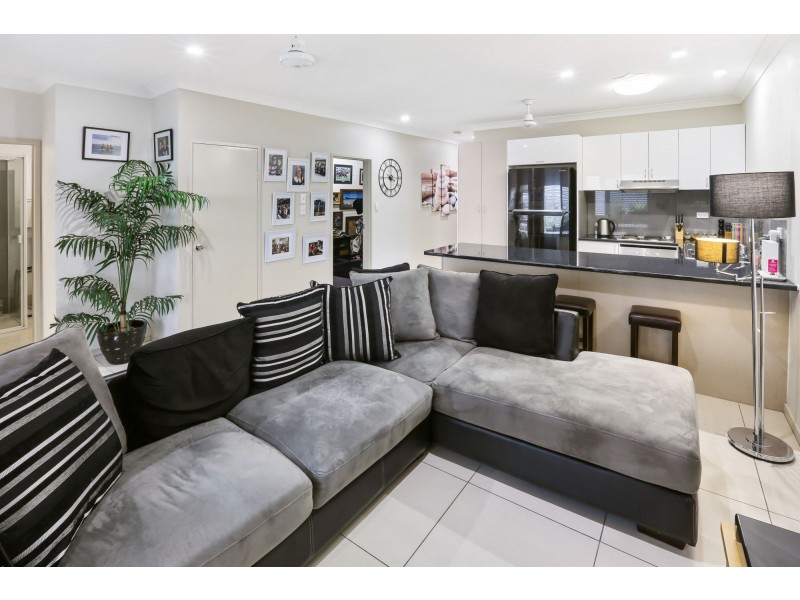9/5-7 Oyster Court, Trinity Beach QLD 4879