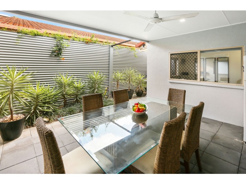 9/5-7 Oyster Court, Trinity Beach QLD 4879