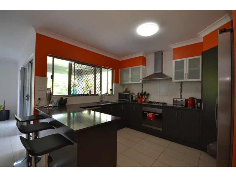 3 Como Close, Kewarra Beach QLD 4879