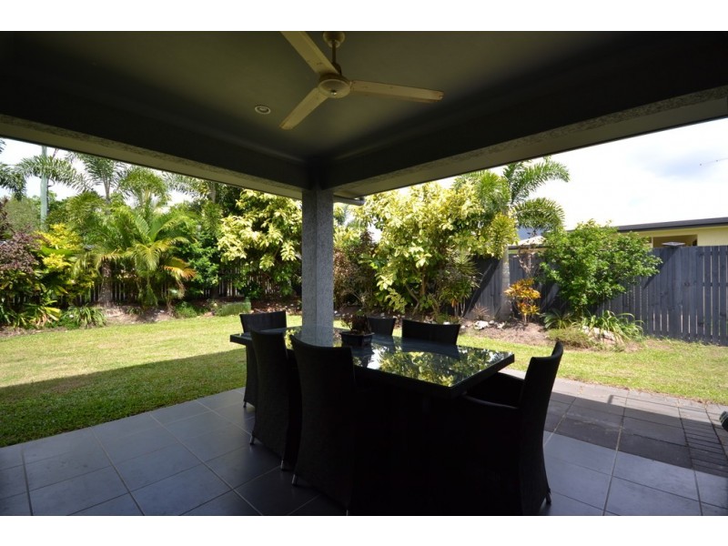 3 Como Close, Kewarra Beach QLD 4879