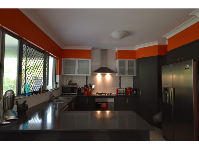 3 Como Close, Kewarra Beach QLD 4879