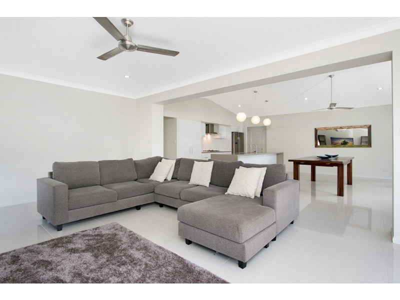 6 Quarterdeck Street, Trinity Beach QLD 4879