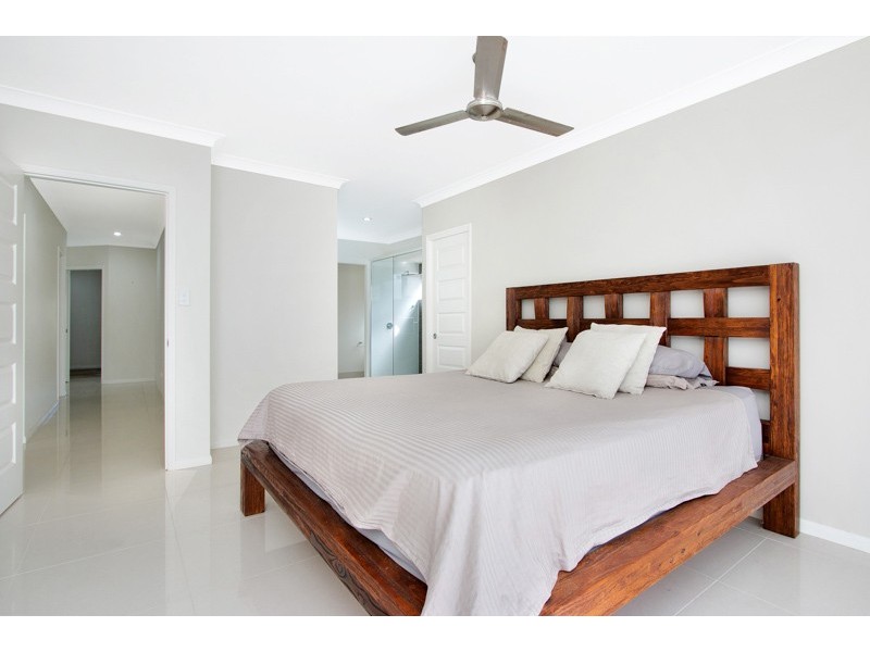 6 Quarterdeck Street, Trinity Beach QLD 4879