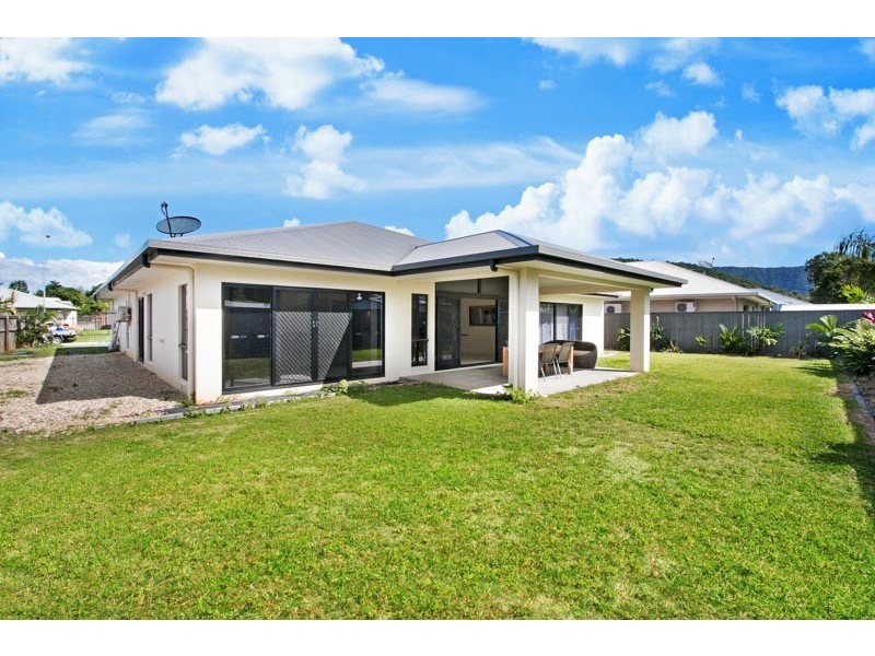 6 Quarterdeck Street, Trinity Beach QLD 4879