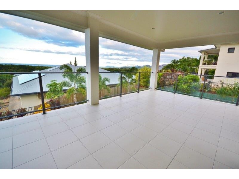 19 Savannah Street, Palm Cove QLD 4879