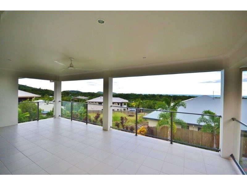 19 Savannah Street, Palm Cove QLD 4879