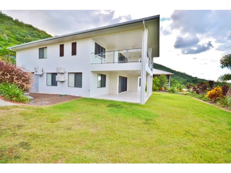 19 Savannah Street, Palm Cove QLD 4879