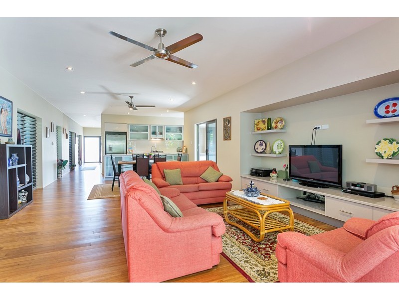 19 Endeavour Road, Clifton Beach QLD 4879