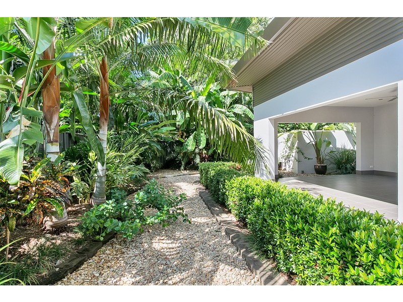 19 Endeavour Road, Clifton Beach QLD 4879