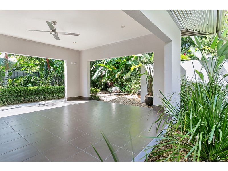 19 Endeavour Road, Clifton Beach QLD 4879