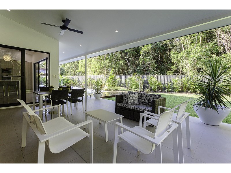 23 Litara Court, Palm Cove QLD 4879
