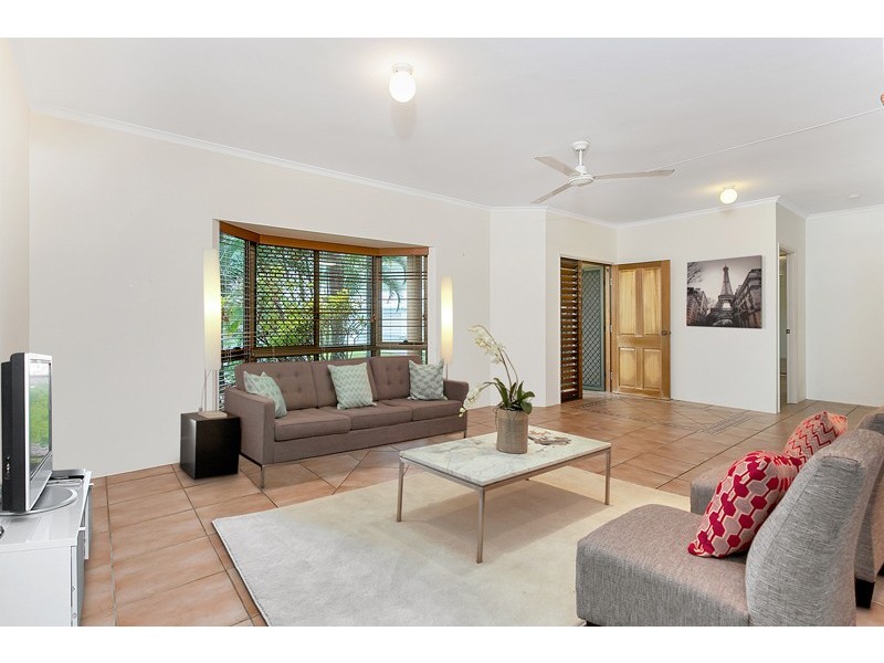 13 Ilse Close, Clifton Beach QLD 4879