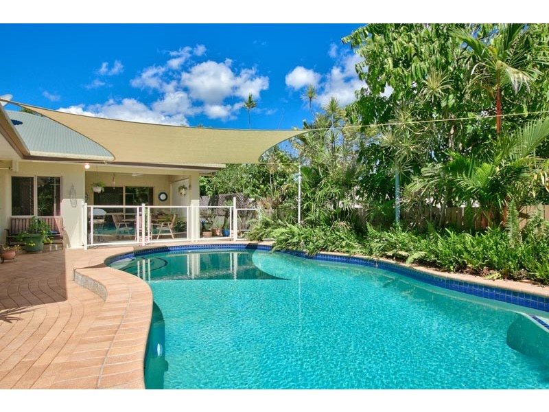 7 Crowsnest Terrace, Trinity Beach QLD 4879