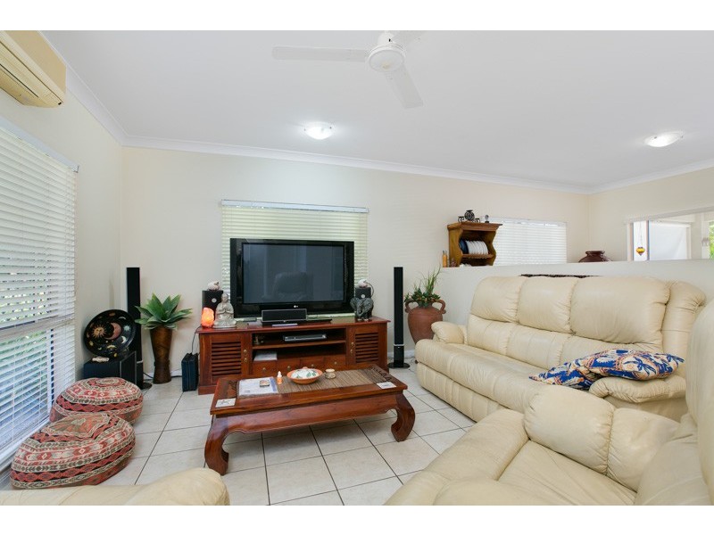 7 Crowsnest Terrace, Trinity Beach QLD 4879
