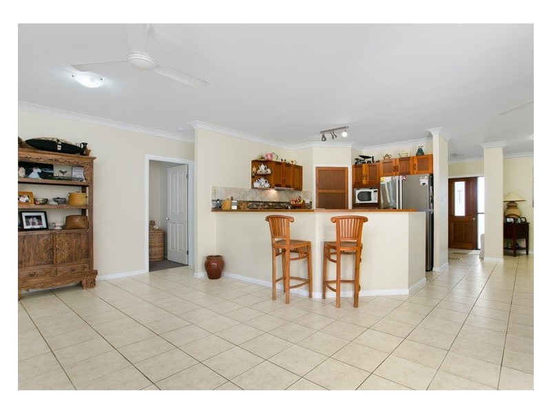 7 Crowsnest Terrace, Trinity Beach QLD 4879