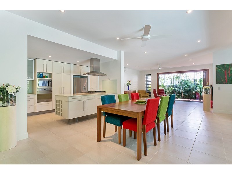 19 Aurelia Road, Palm Cove QLD 4879
