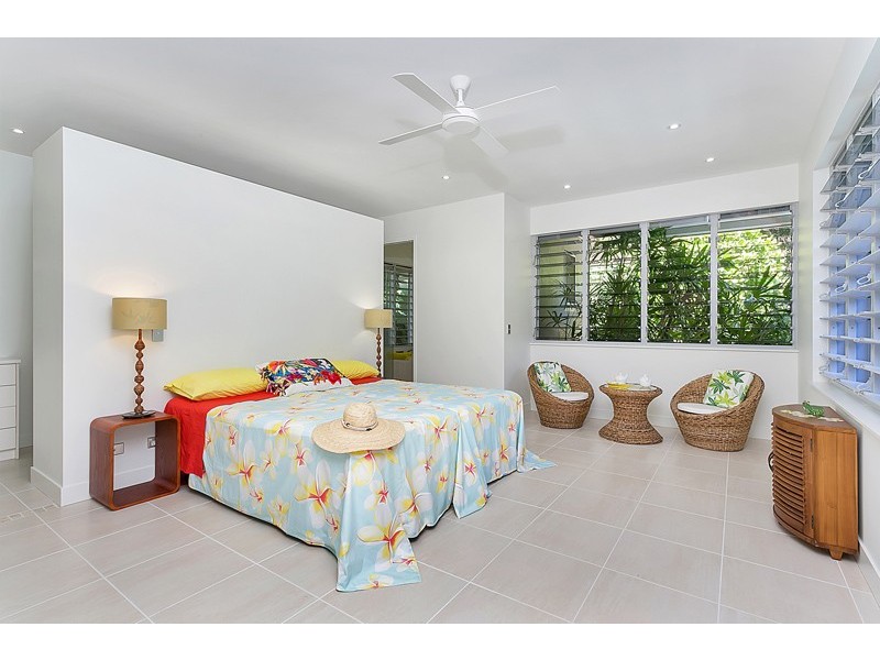 19 Aurelia Road, Palm Cove QLD 4879
