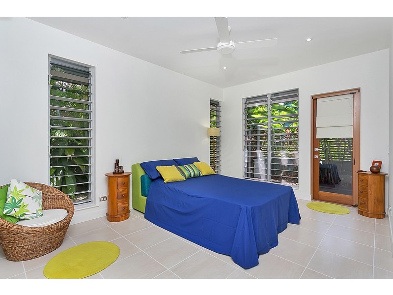 19 Aurelia Road, Palm Cove QLD 4879