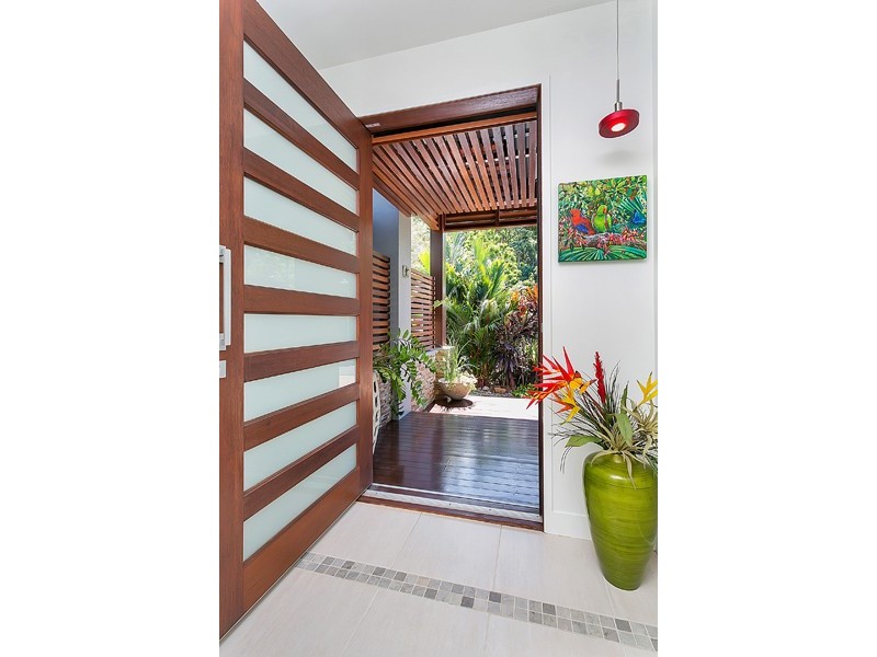 19 Aurelia Road, Palm Cove QLD 4879