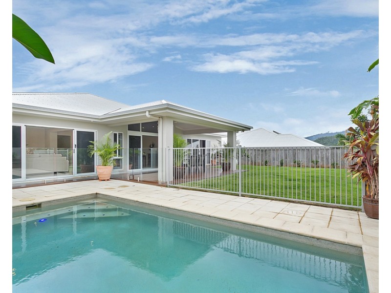 21 Catamaran Circuit, Trinity Beach QLD 4879
