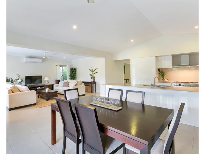 21 Catamaran Circuit, Trinity Beach QLD 4879