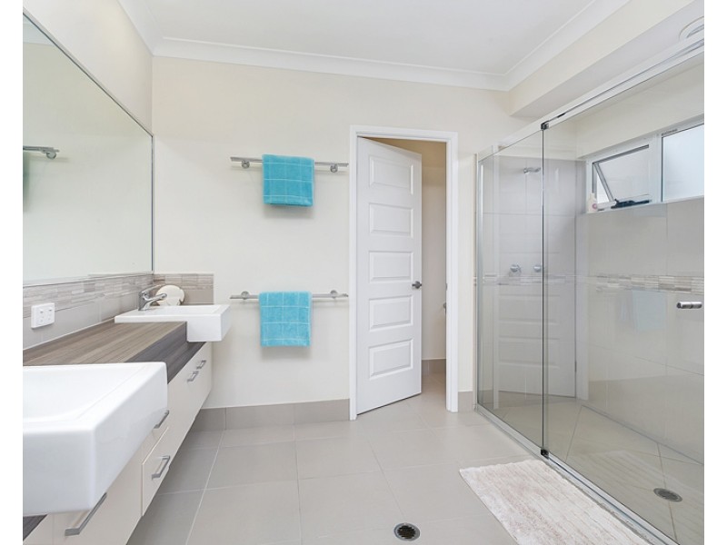 21 Catamaran Circuit, Trinity Beach QLD 4879