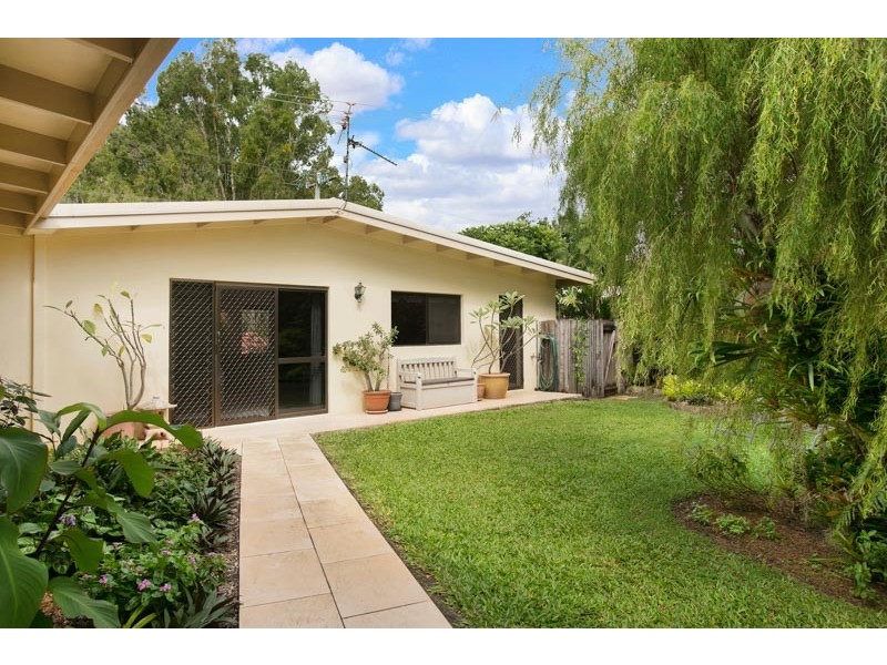 4 Albatross Street, Kewarra Beach QLD 4879