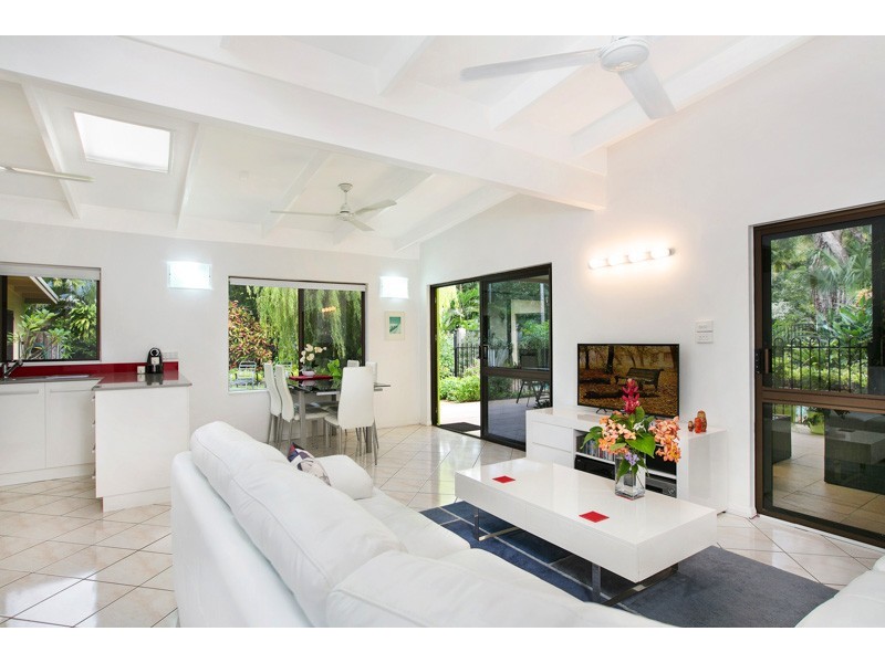 4 Albatross Street, Kewarra Beach QLD 4879