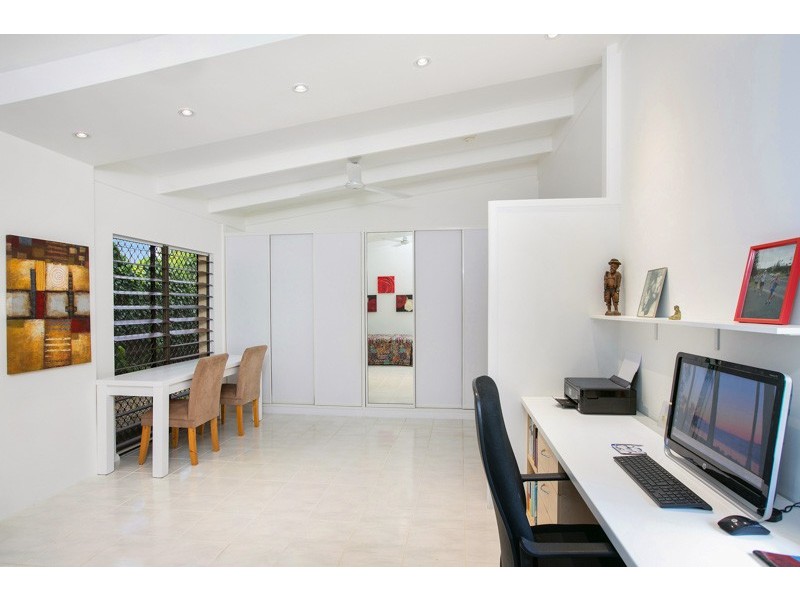 4 Albatross Street, Kewarra Beach QLD 4879