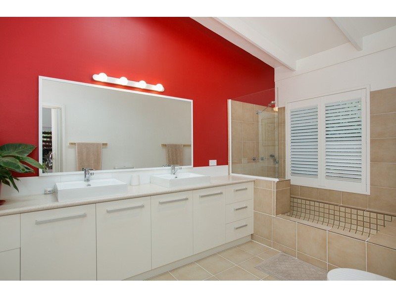 4 Albatross Street, Kewarra Beach QLD 4879