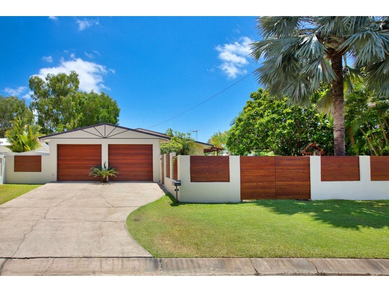 6 Volute Close, Trinity Beach QLD 4879