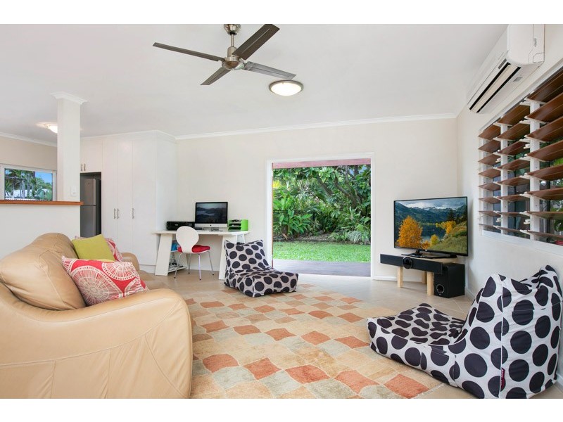 6 Volute Close, Trinity Beach QLD 4879