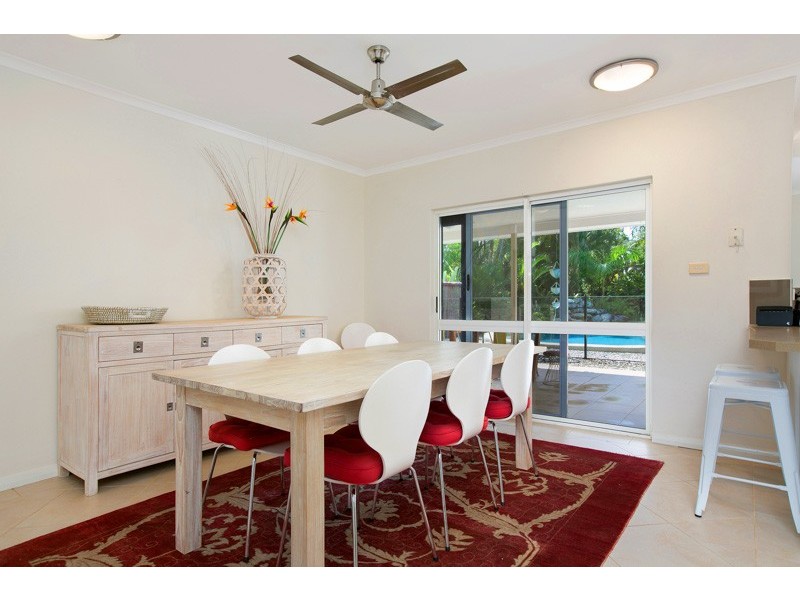6 Volute Close, Trinity Beach QLD 4879