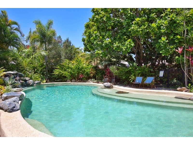 6 Volute Close, Trinity Beach QLD 4879