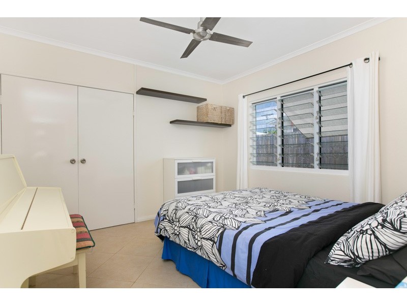 6 Volute Close, Trinity Beach QLD 4879