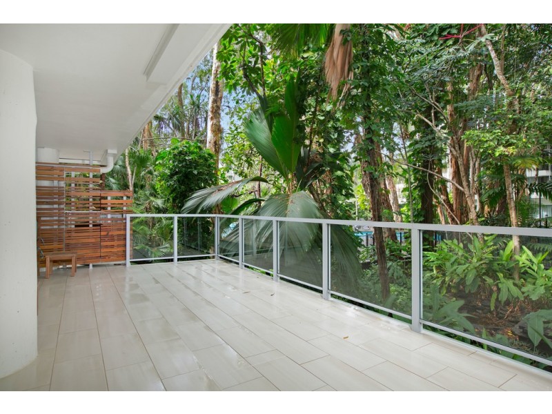 4104 Cnr Williams Esplanade and Vievers Road, Palm Cove QLD 4879