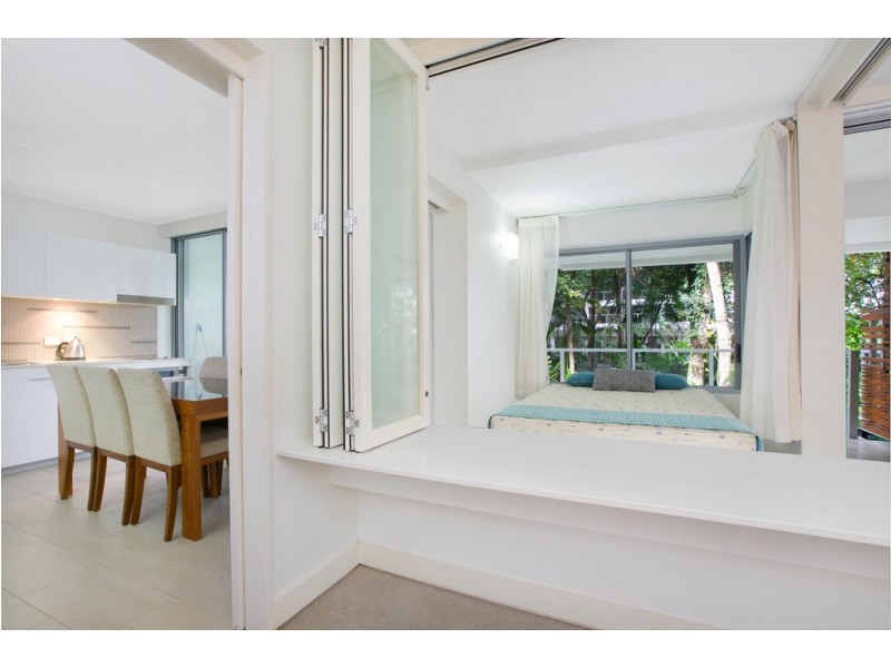4104 Cnr Williams Esplanade and Vievers Road, Palm Cove QLD 4879