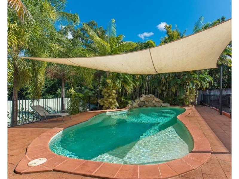 2/96 Moore Street, Trinity Beach QLD 4879