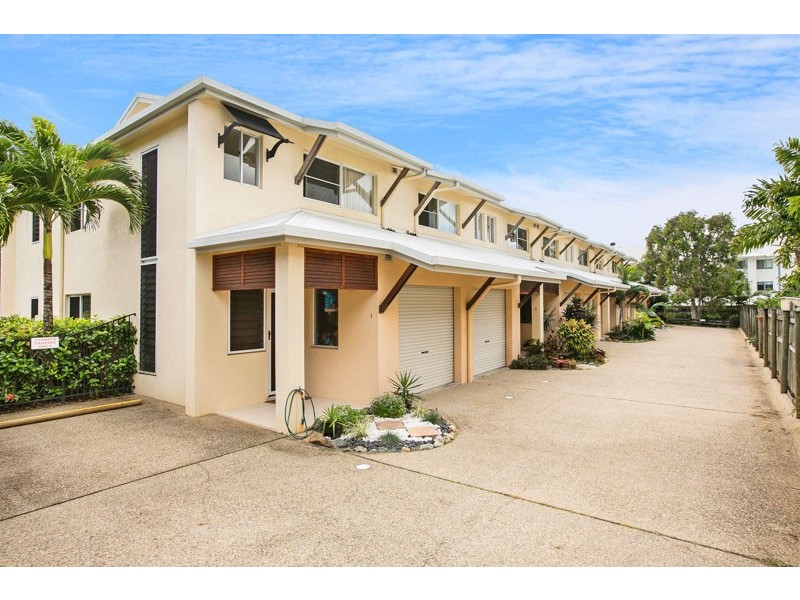 3/8 Oyster Court, Trinity Beach QLD 4879